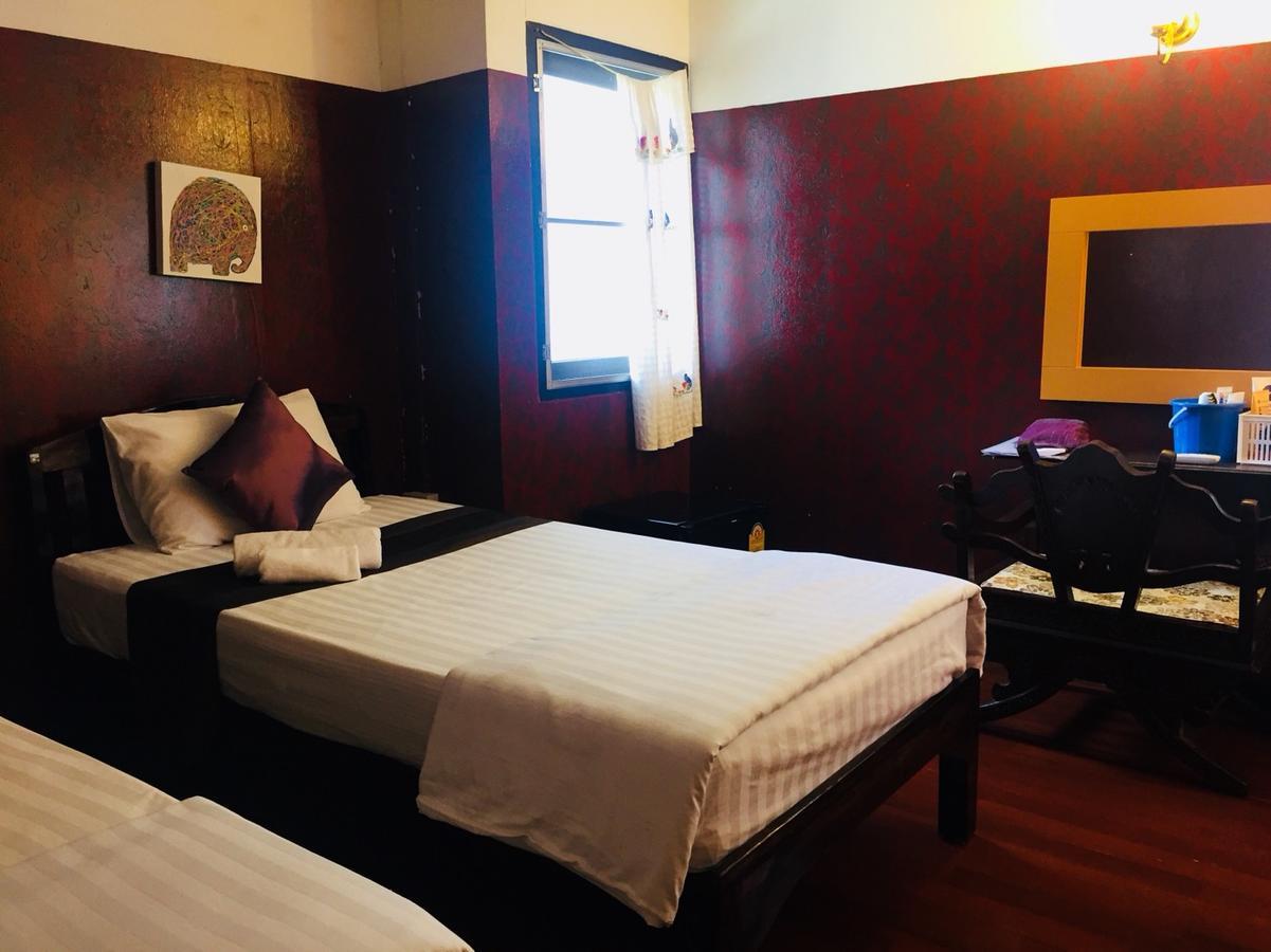 999 Triplenine Chiangmai Hostel Чиангмай Екстериор снимка